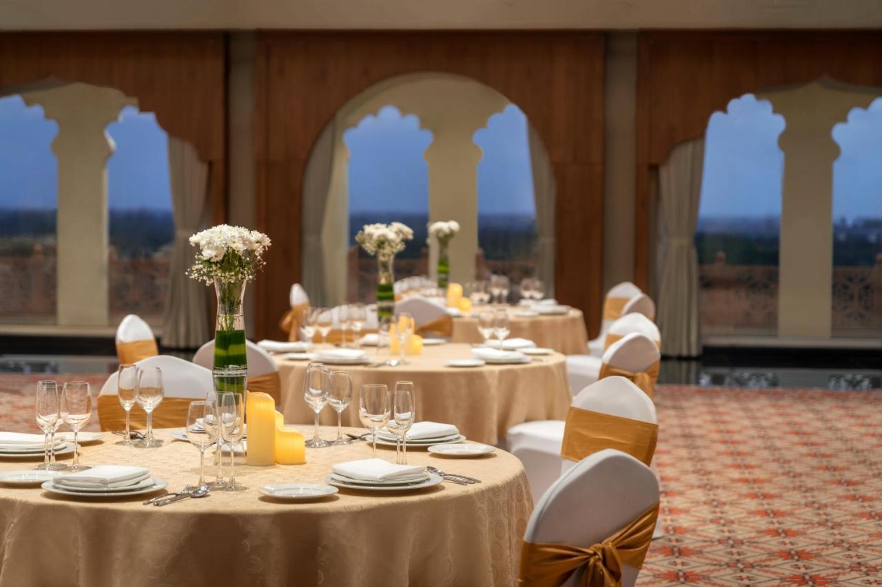 Uday Palace Navsari, A Member Of Radisson Individuals Екстер'єр фото
