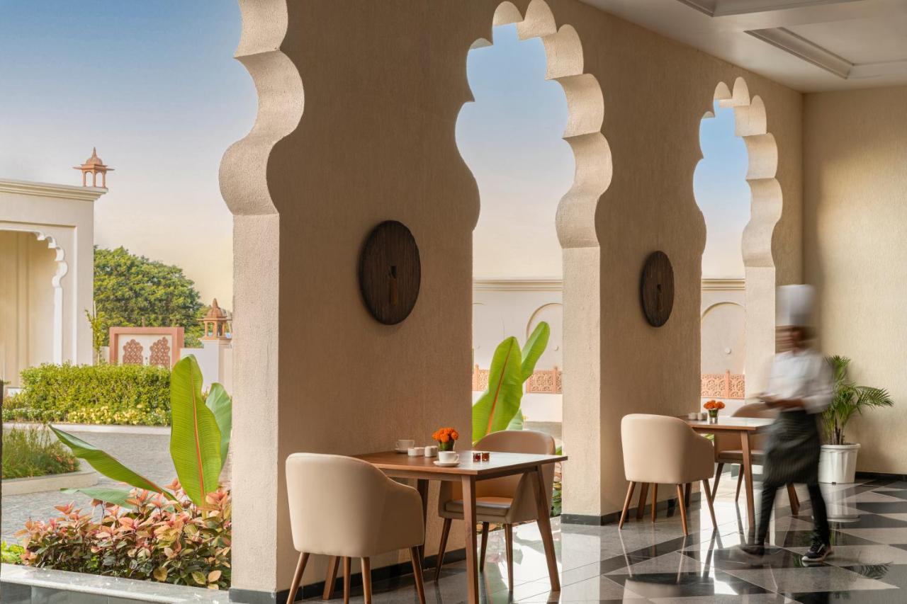 Uday Palace Navsari, A Member Of Radisson Individuals Екстер'єр фото