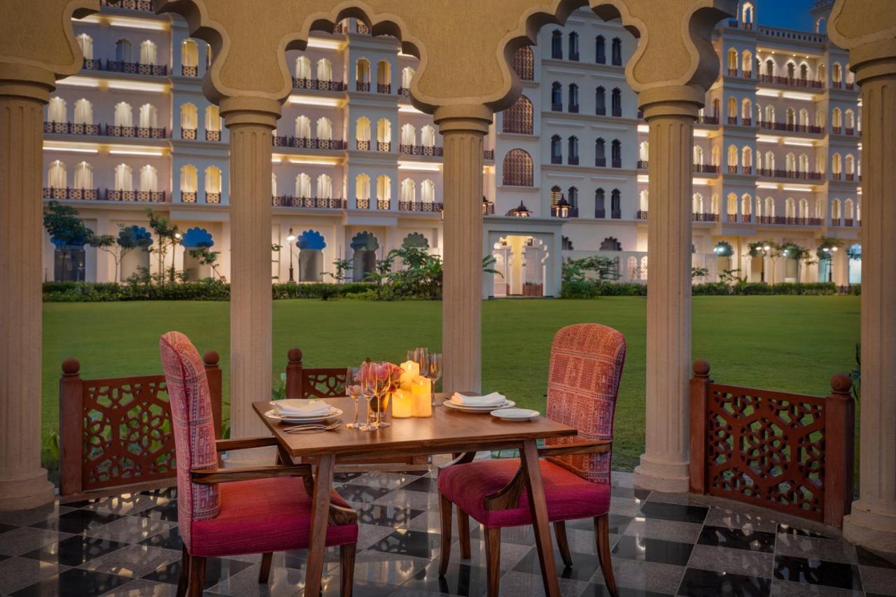 Uday Palace Navsari, A Member Of Radisson Individuals Екстер'єр фото